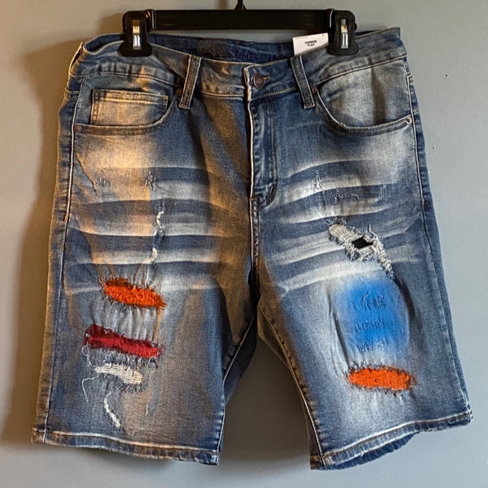 New Light Wash Faded Paint Rip Repair Size 34 Shorts